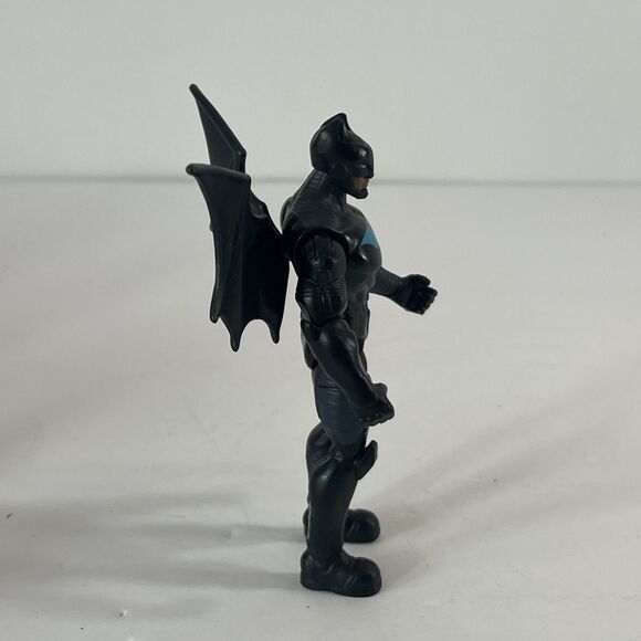 DC Batman Batwing 4-inch Action Figure DC 2021 Wave 3 Surprises Black W Blue - Picture 3 of 8